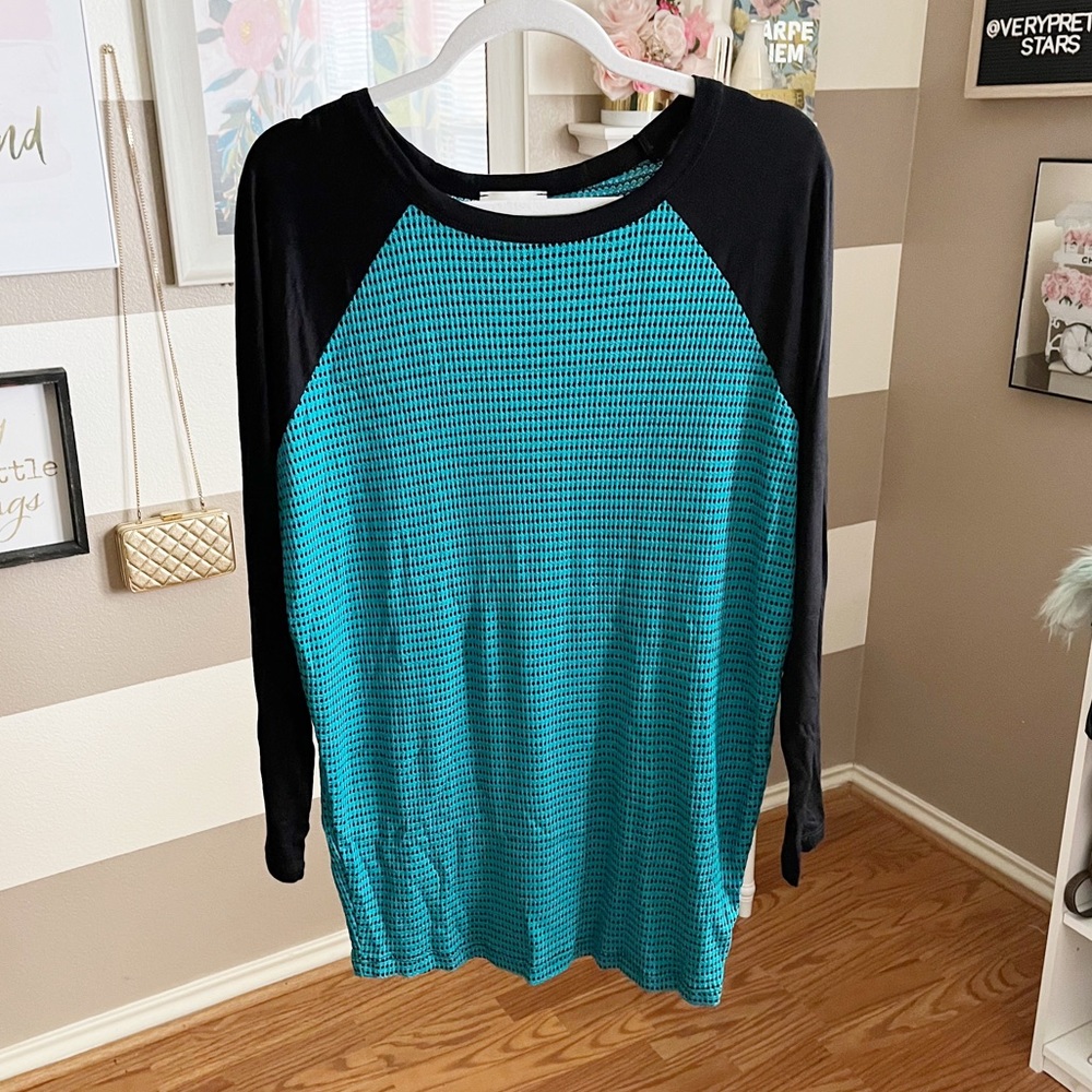Everly textured oversized baseball top size small